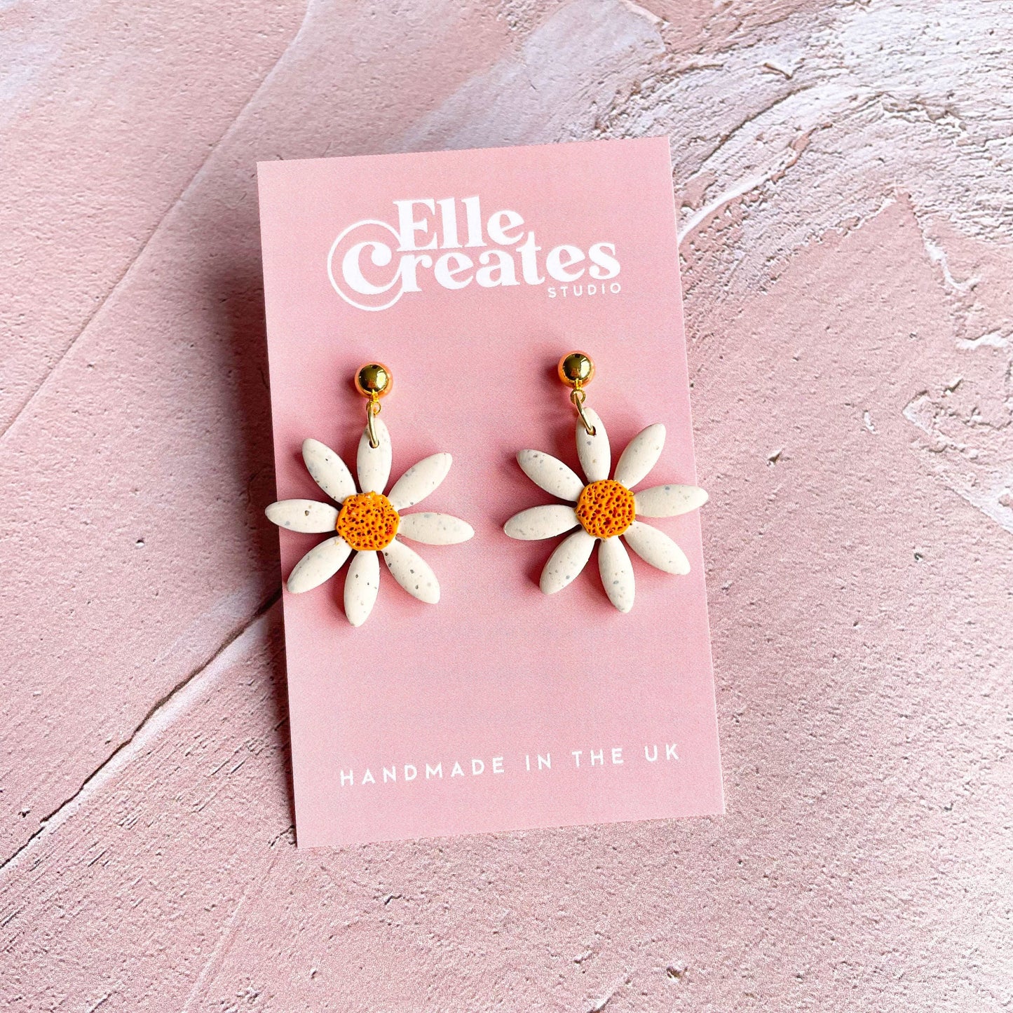 SPECKLED WHITE DAISY STATEMENT EARRINGS