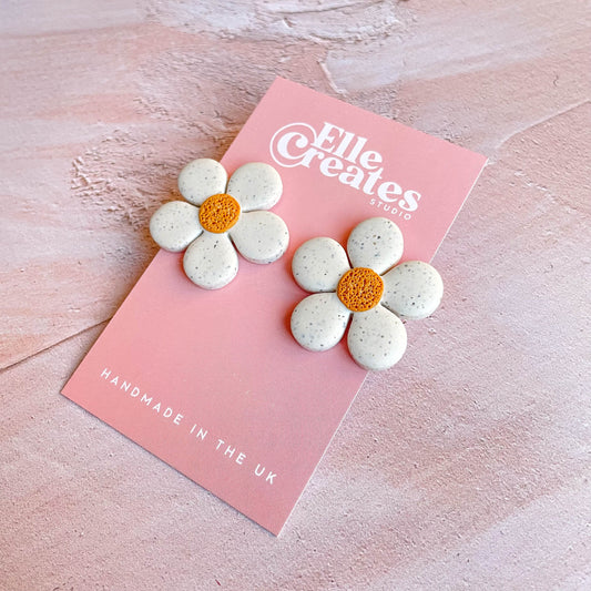 SPECKLED WHITE DAISY LARGE STATEMENT STUD EARRINGS