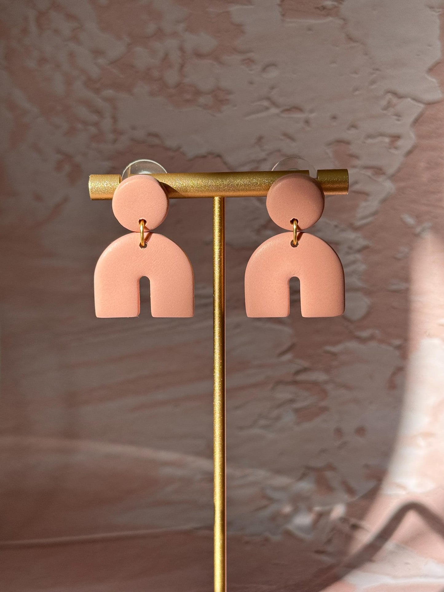 CHUNKY ARCH GRACIE STATEMENT EARRINGS