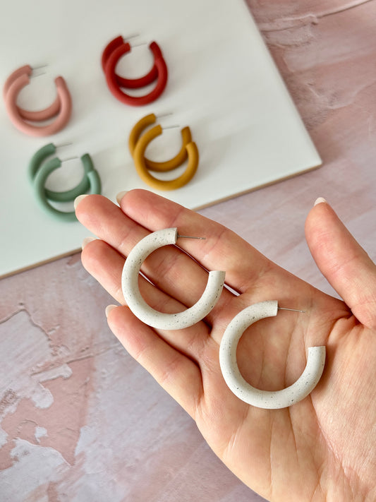 LARGE CLASSIC HOOP EARRING