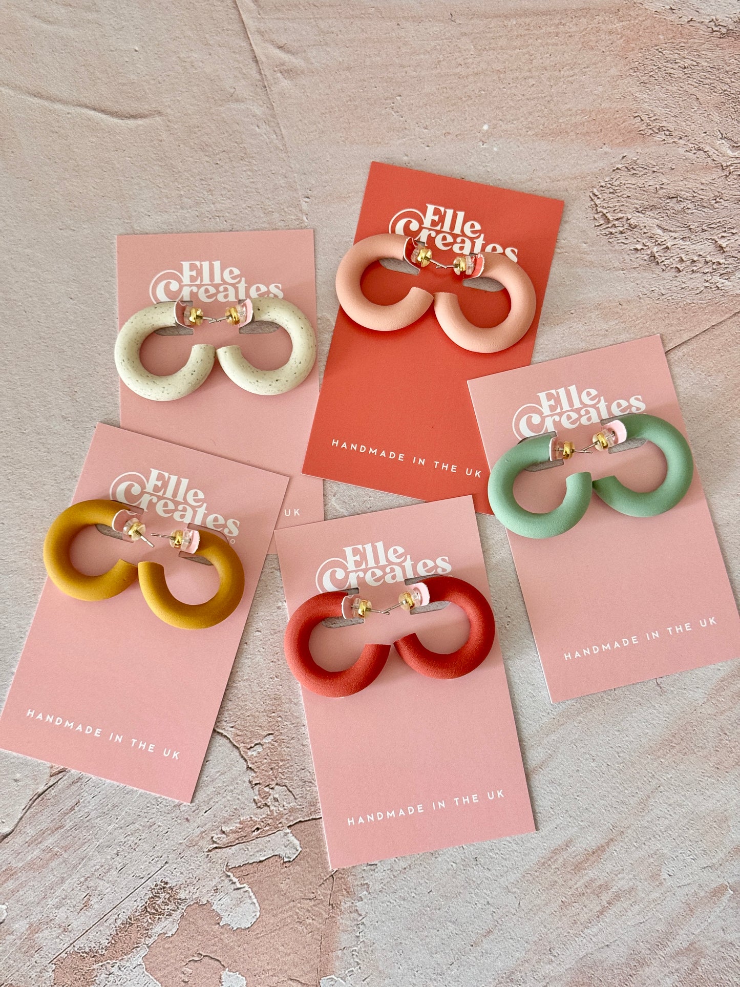SMALL CLASSIC HOOP EARRING