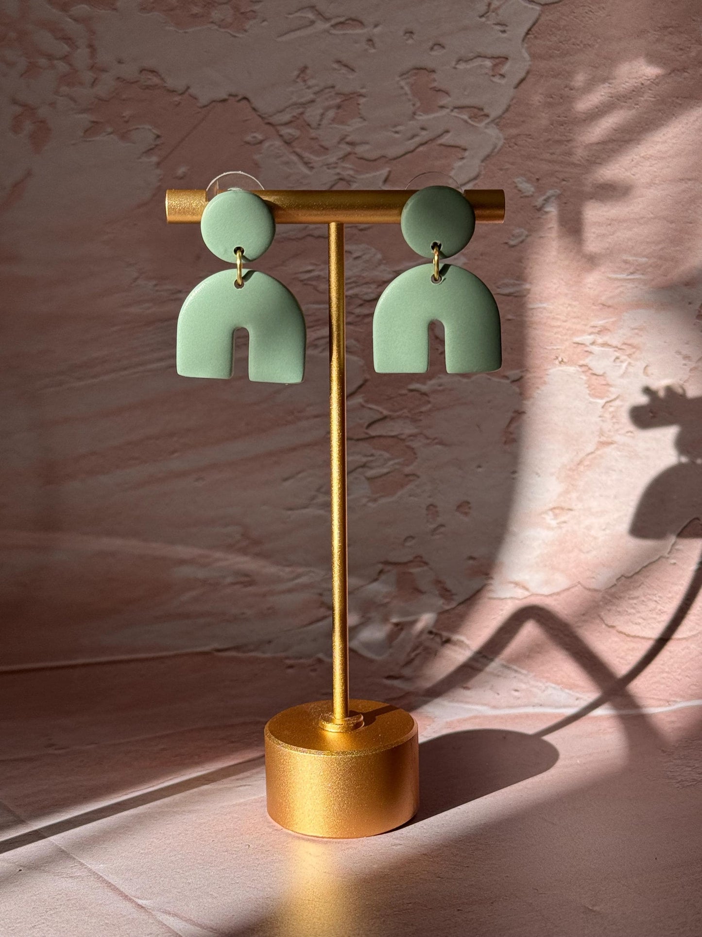 CHUNKY ARCH GRACIE STATEMENT EARRINGS