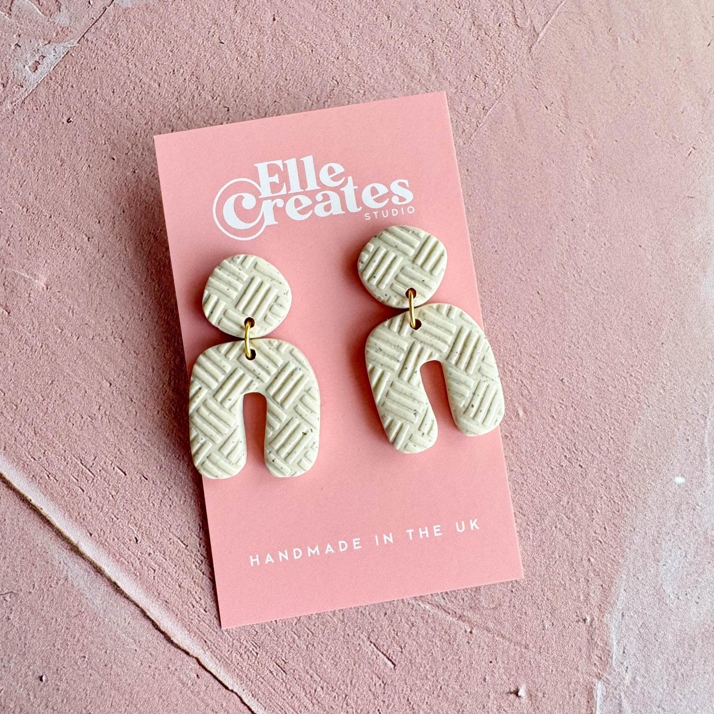 SPECKLED WHITE TEXTURED ARCH STATEMENT EARRINGS