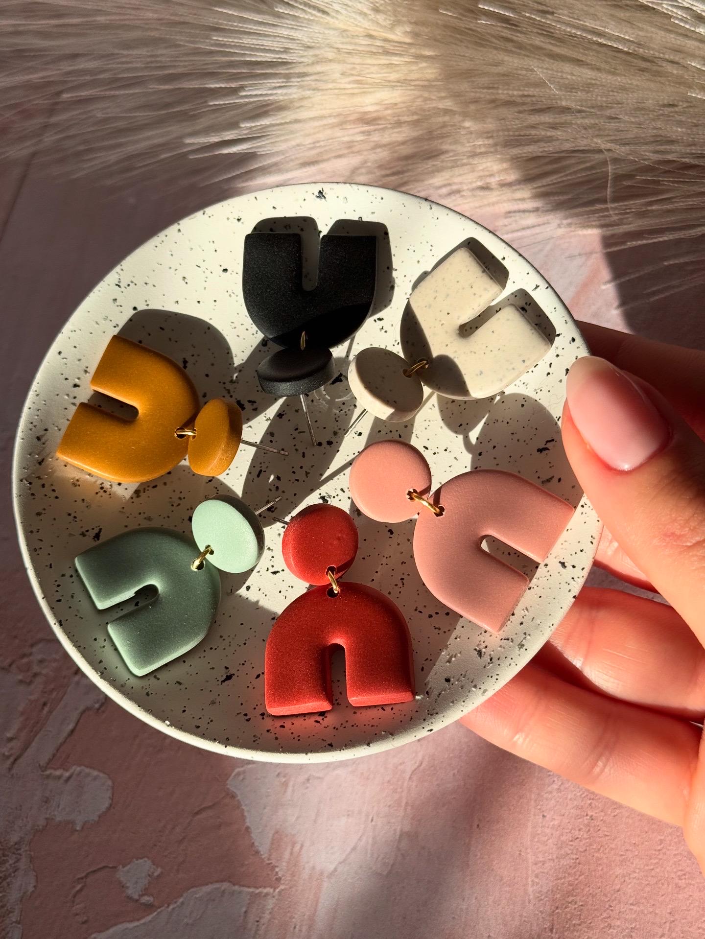 CHUNKY ARCH GRACIE STATEMENT EARRINGS