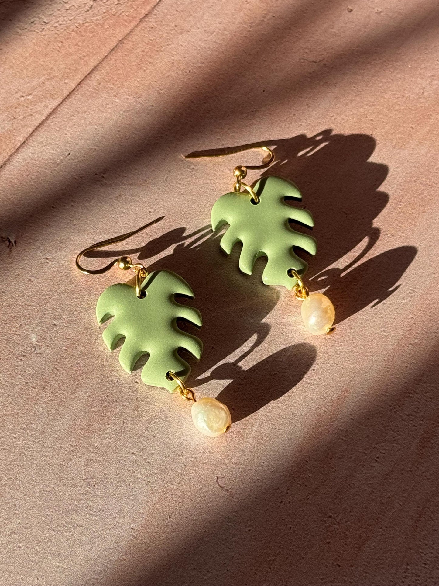 LIGHT GREEN MONSTERA LEAF & FRESHWATER PEARL STATEMENT EARRINGS