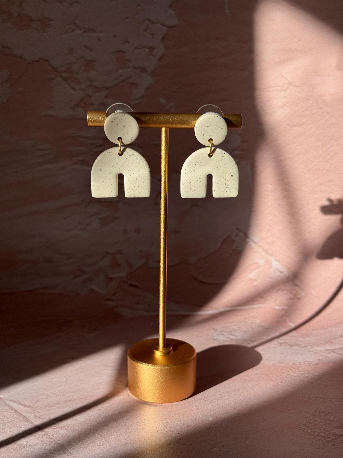 CHUNKY ARCH GRACIE STATEMENT EARRINGS