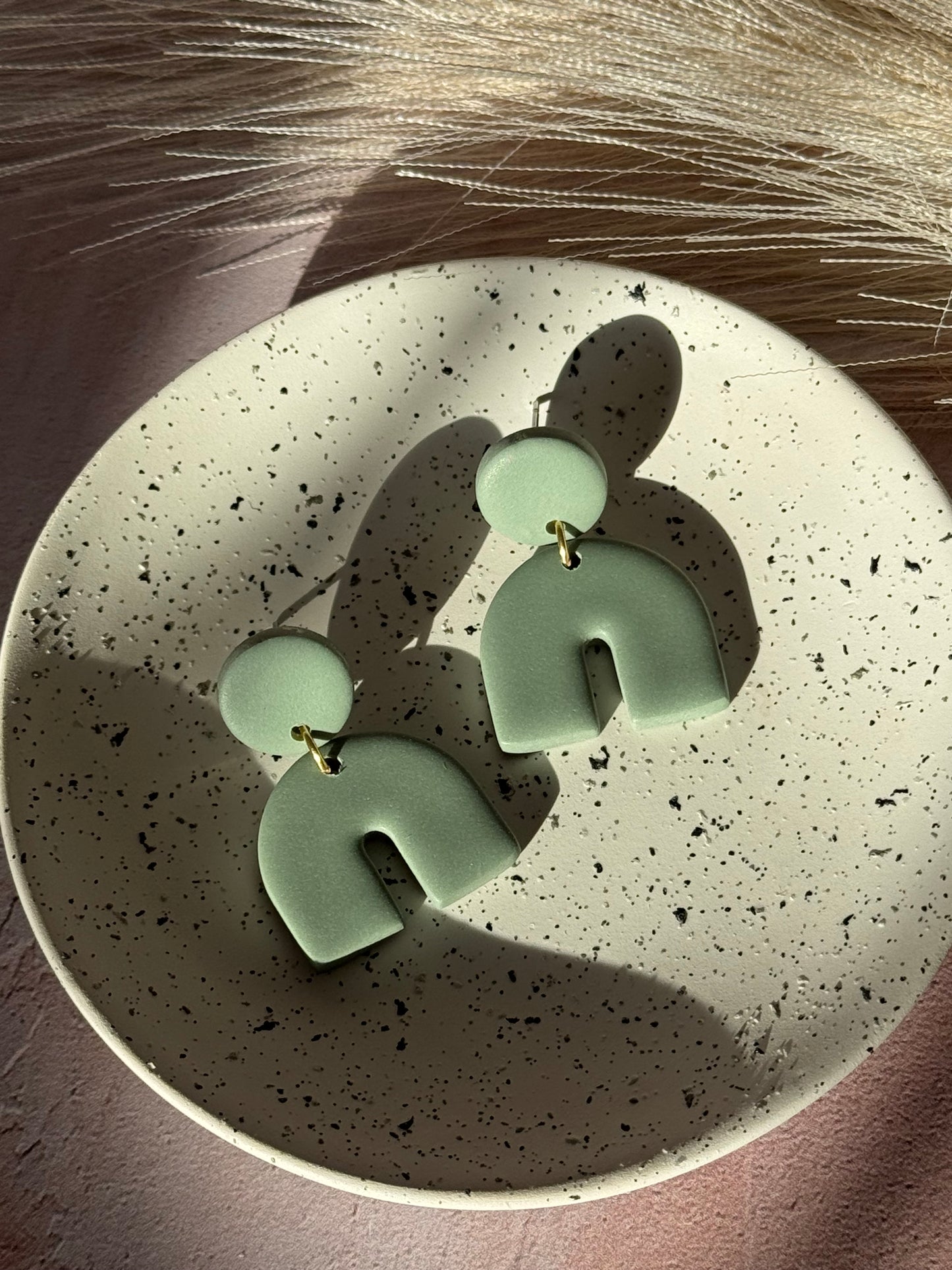 CHUNKY ARCH GRACIE STATEMENT EARRINGS