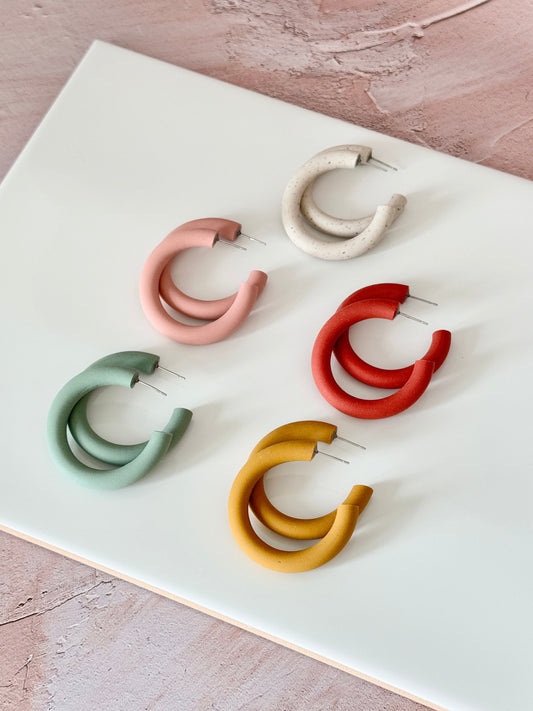 LARGE CLASSIC HOOP EARRING