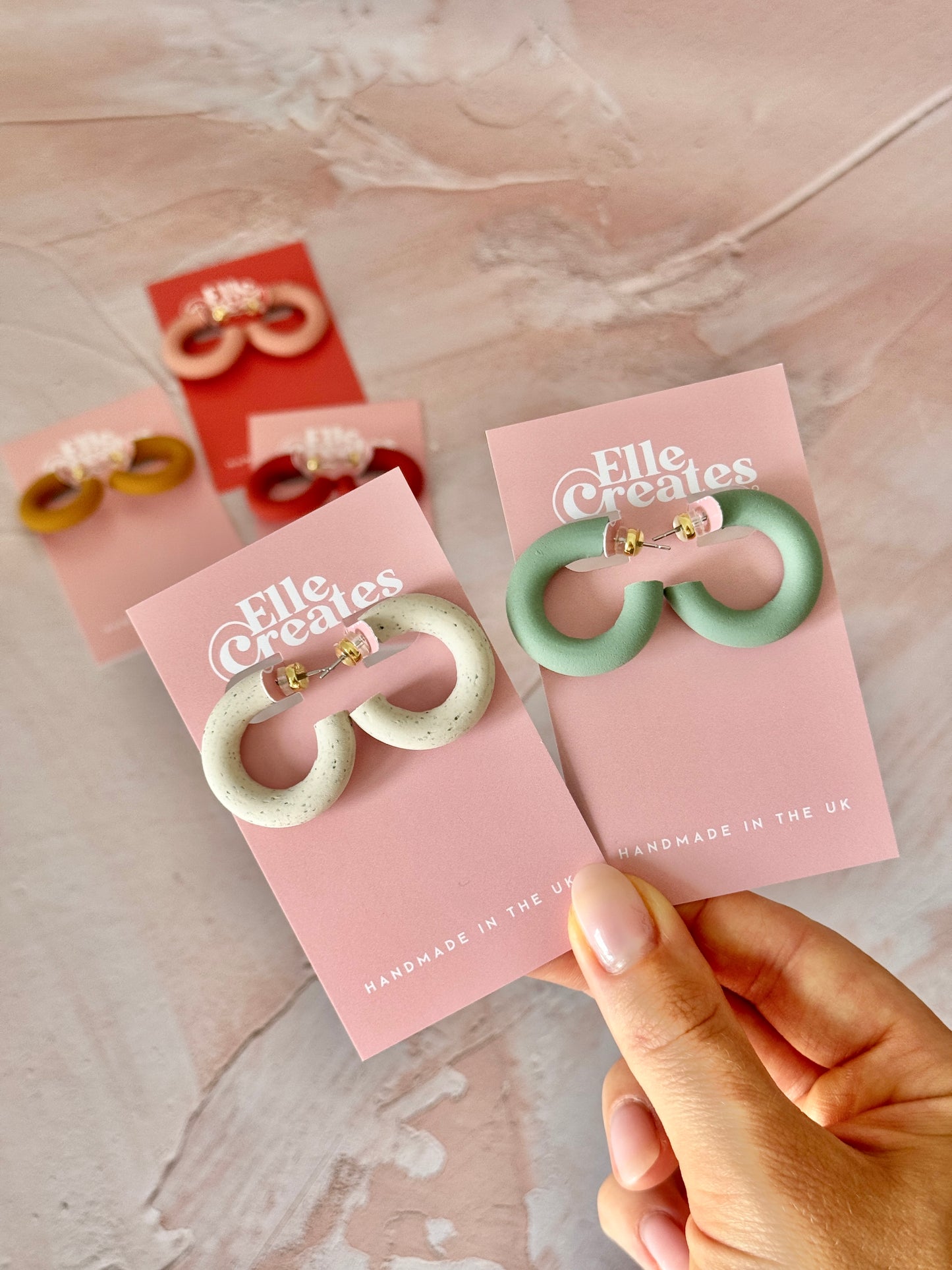 SMALL CLASSIC HOOP EARRING