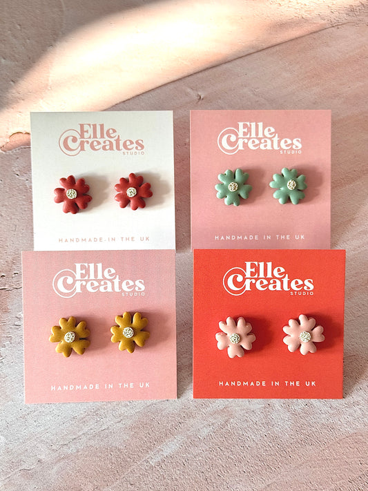 FLOWER STATEMENT STUDS